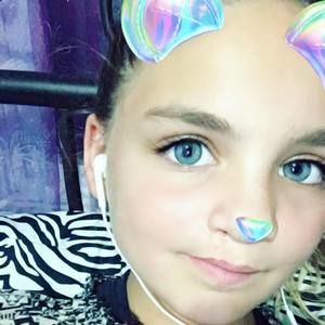 Meet your Posher, Madeline